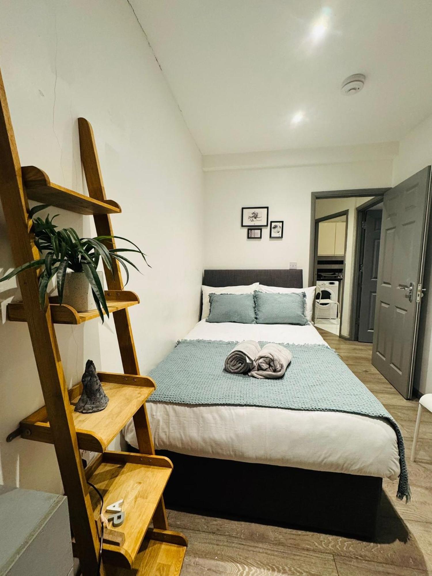 "Spacious Family, Friendly" 1 Bedroom In Kings Cross, St Pancras!!!118A Лондон Экстерьер фото