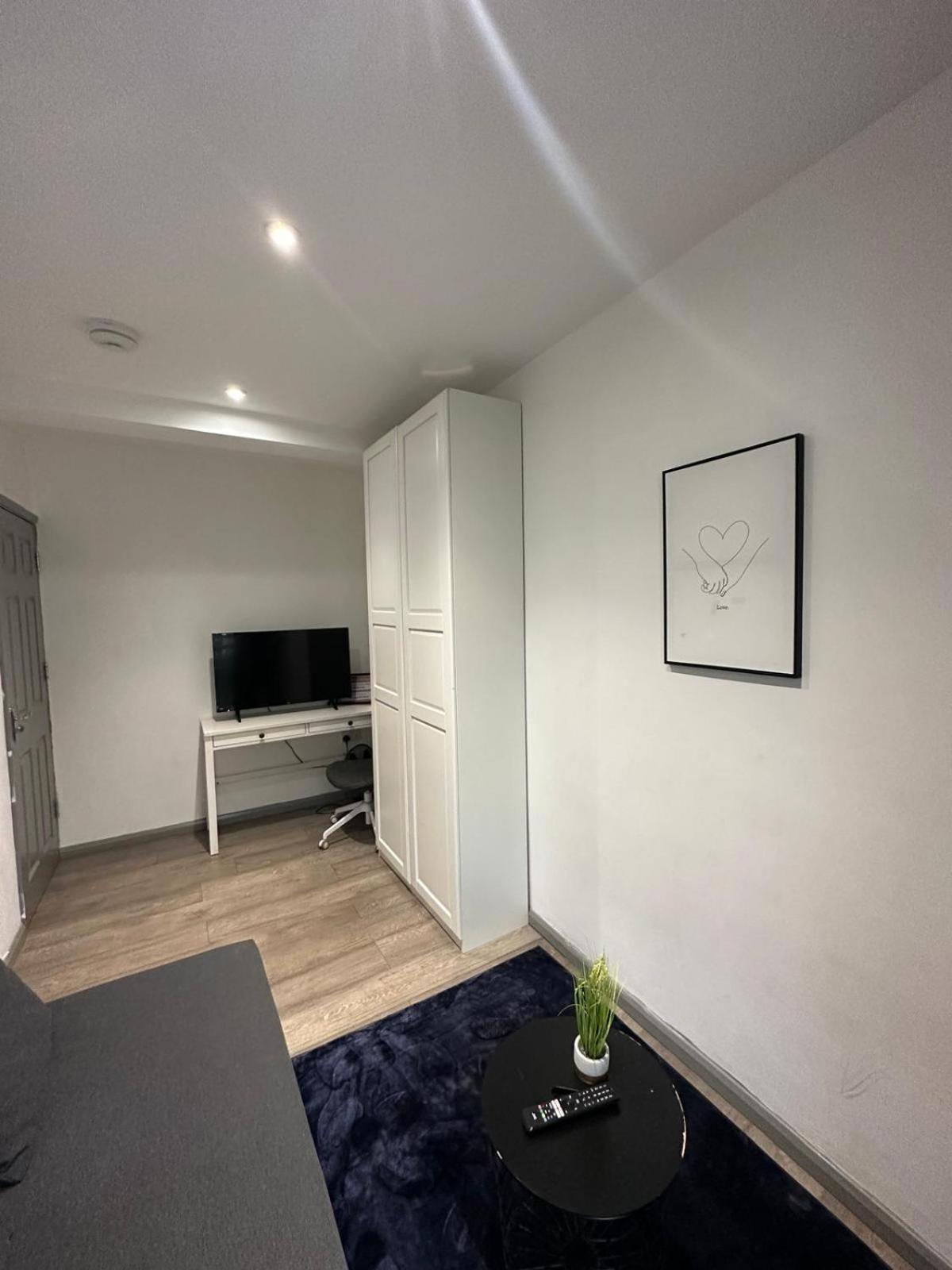 "Spacious Family, Friendly" 1 Bedroom In Kings Cross, St Pancras!!!118A Лондон Экстерьер фото